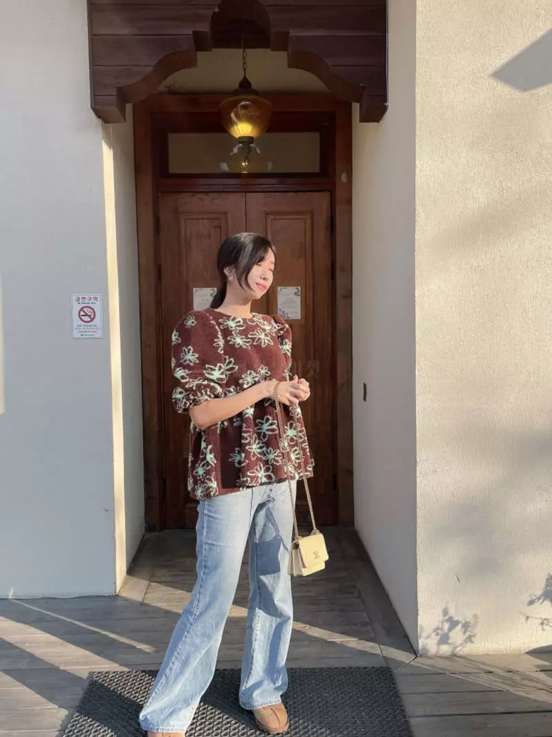 140 Avenue - Korean Women Fashion - #momslook - Flower Dumble Blouse - 2