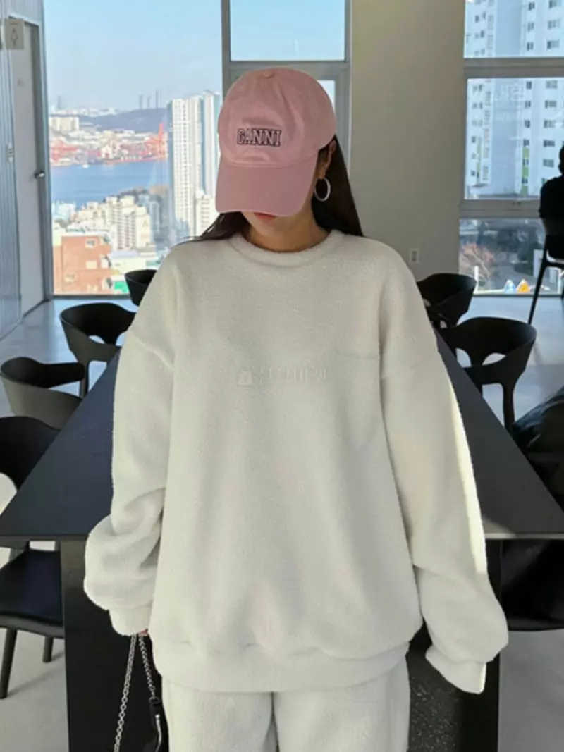 140 Avenue - Korean Women Fashion - #womensfashion - Fleece Sweatshirt