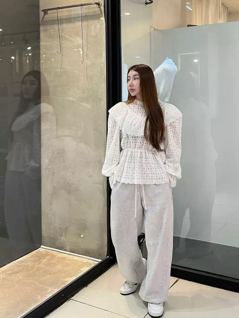 140 Avenue - Korean Women Fashion - #womensfashion - Penny Fleece Blouse - 2