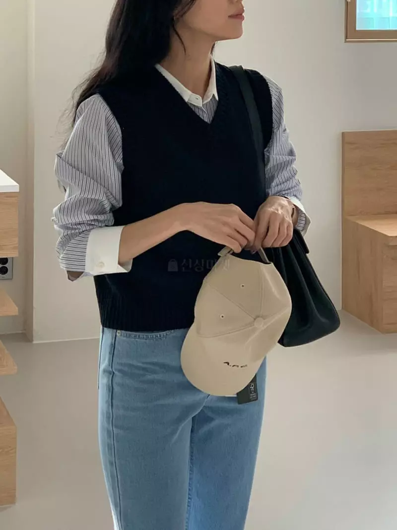 Baking Powder - Korean Women Fashion - #restrostyle - Code Vest - 2
