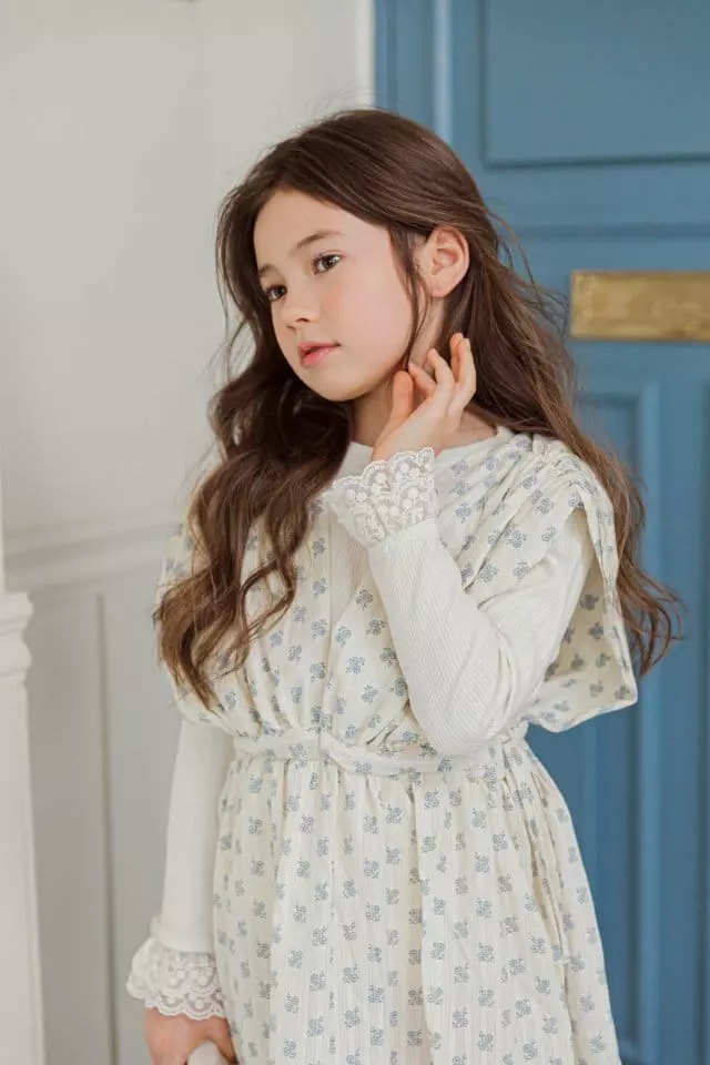Berry Berry - Korean Children Fashion - #kidsstore - Eyelet Tee - 2