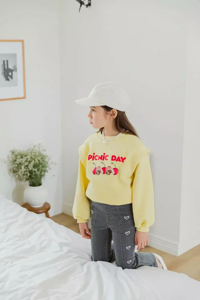 Berry Berry - Korean Children Fashion - #littlefashionista - Picnic Sweatshirt - 2