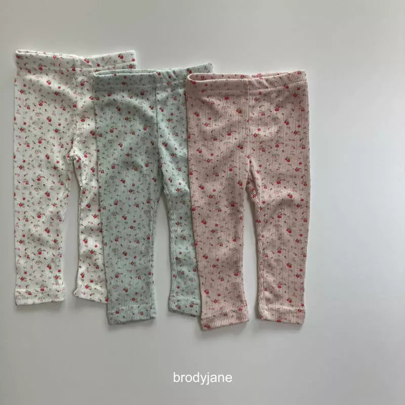 Brody Jane - Korean Baby Fashion - #babygirlfashion - Little Flower Eyelet Top Bottom Set - 9