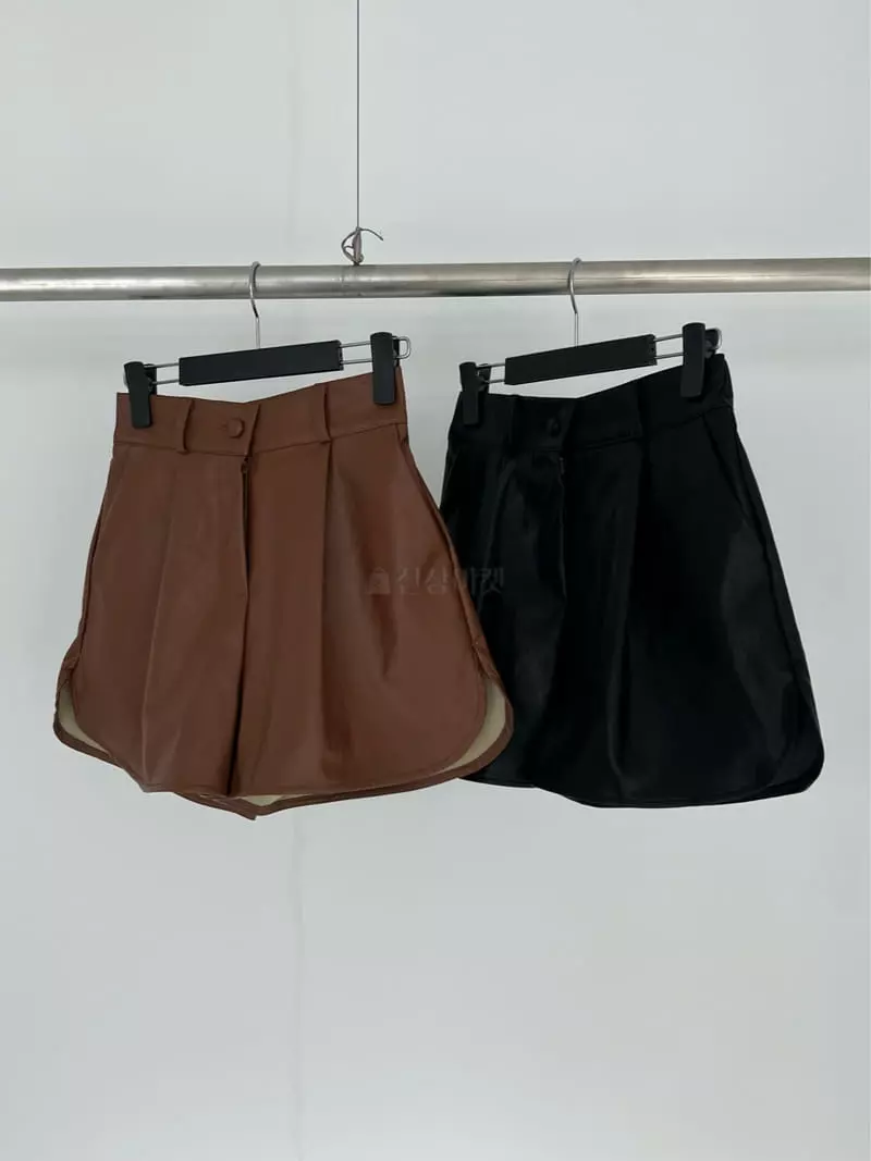 Chapter - Korean Women Fashion - #shopsmall - Bating Leather Pants - 9