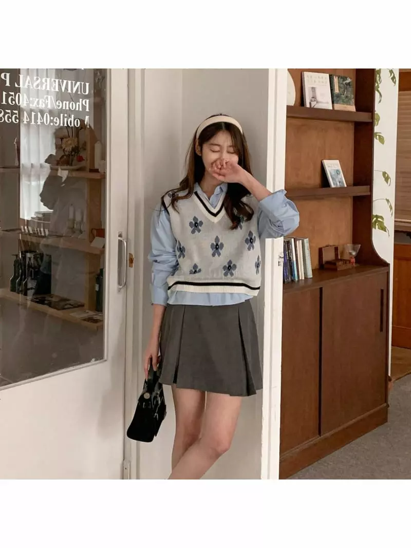 Chemi - Korean Women Fashion - #pursuepretty - Flower Vest - 5