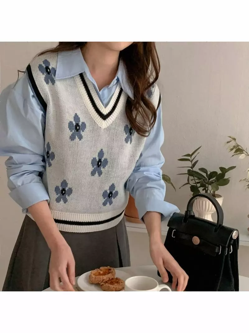 Chemi - Korean Women Fashion - #vintageinspired - Flower Vest - 4