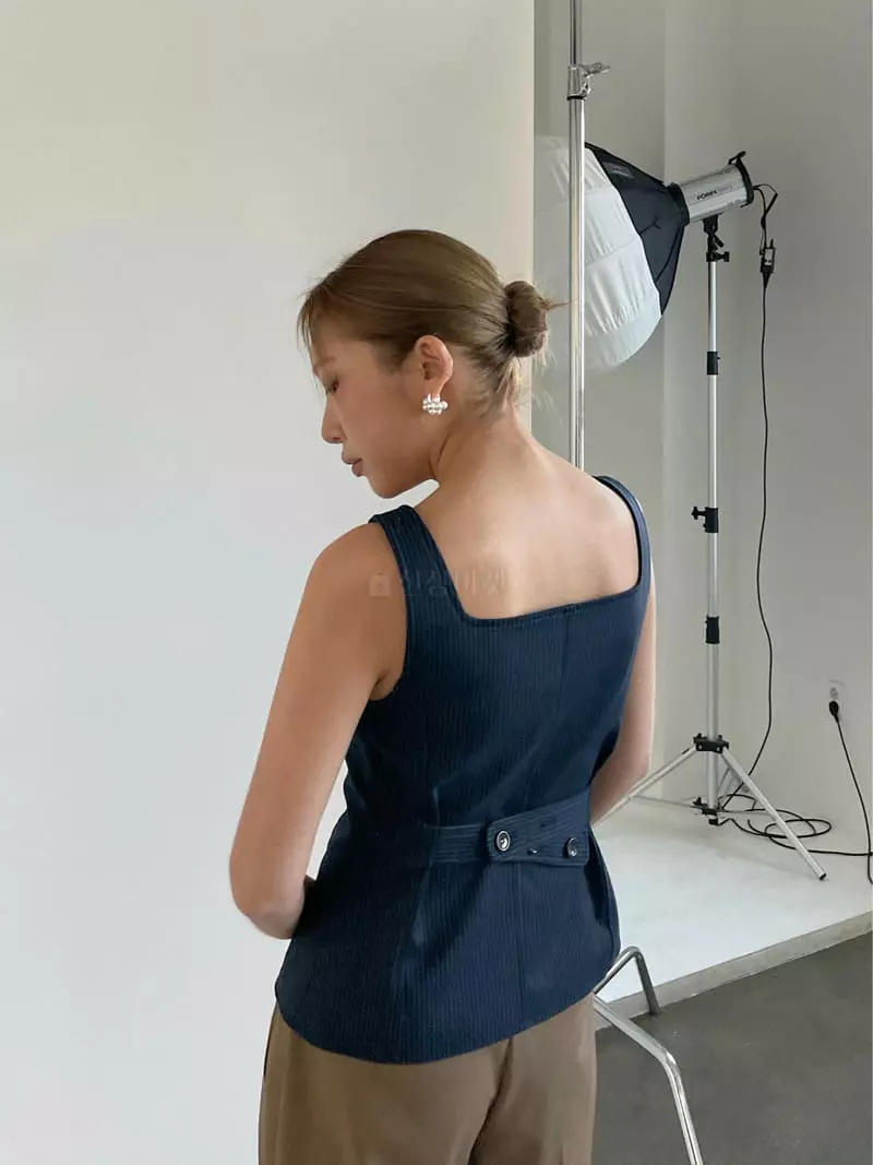 Creamvilla - Korean Women Fashion - #womensfashion - Karen Vest