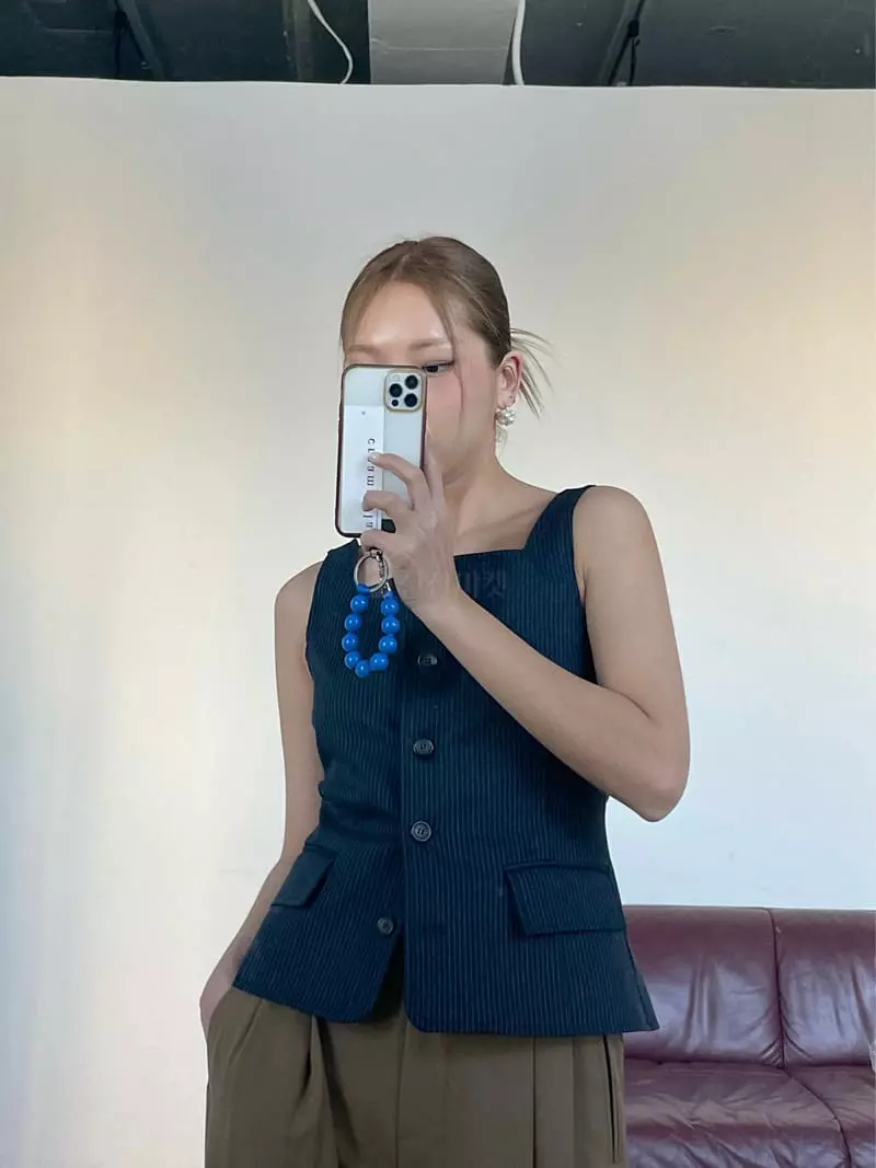Creamvilla - Korean Women Fashion - #womensfashion - Karen Vest - 3