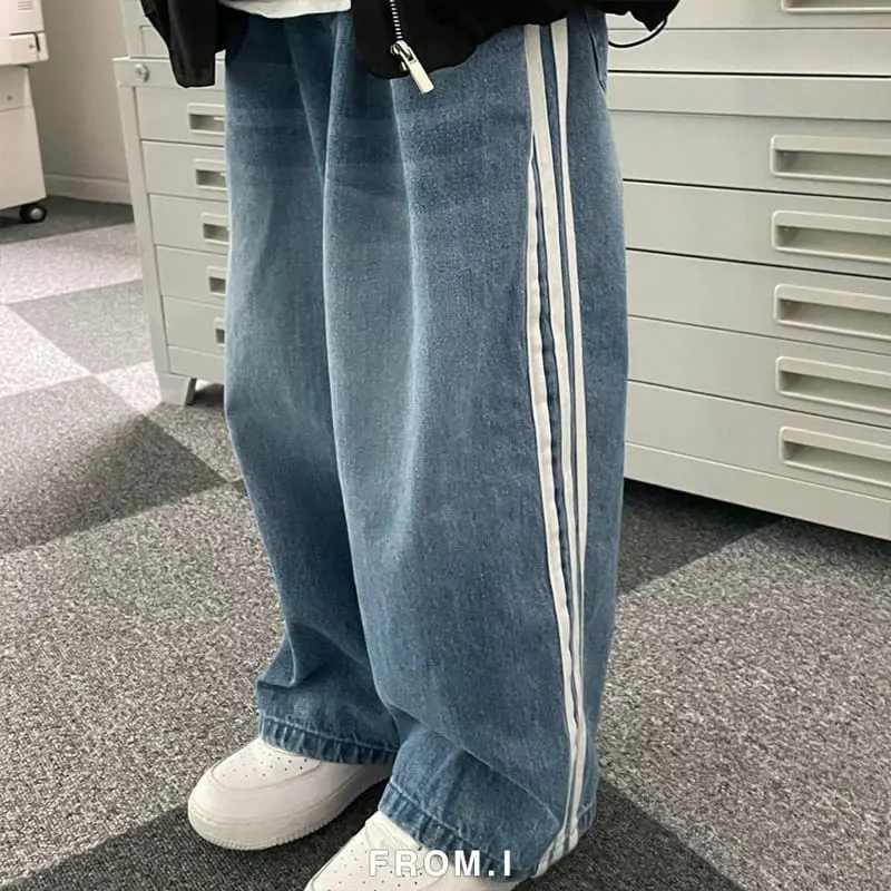 From I - Korean Children Fashion - #magicofchildhood - Daggo Jeans - 11