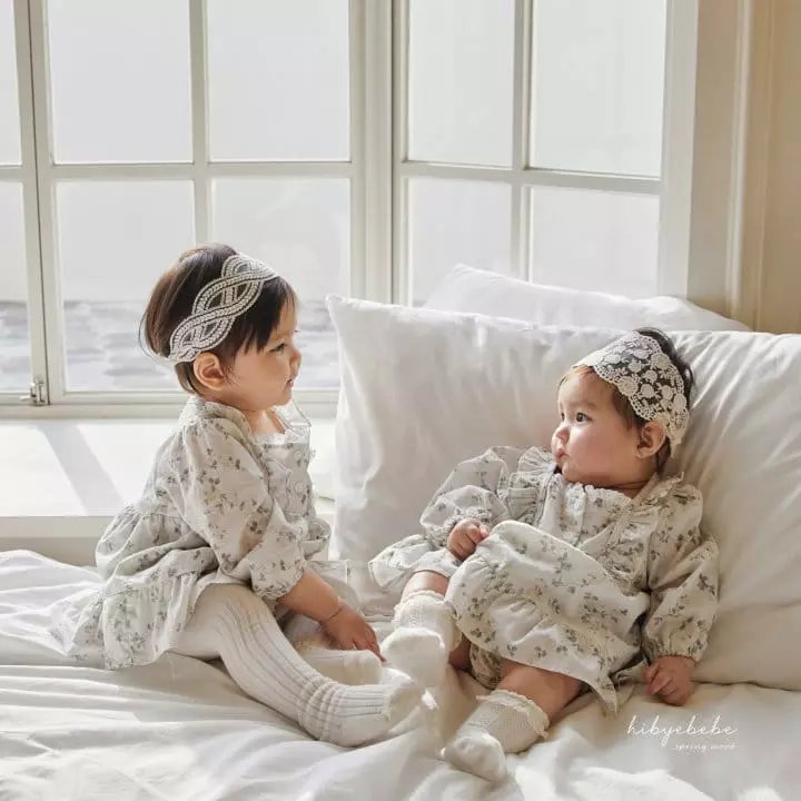 Hi Byebebe - Korean Baby Fashion - #babyoninstagram - Dorosy Flower Blouse