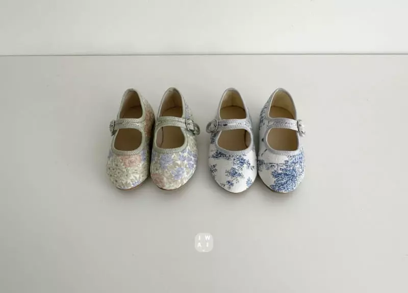 IWAI - Korean Women Fashion - #momslook - IW977 Firenze Flats Mom