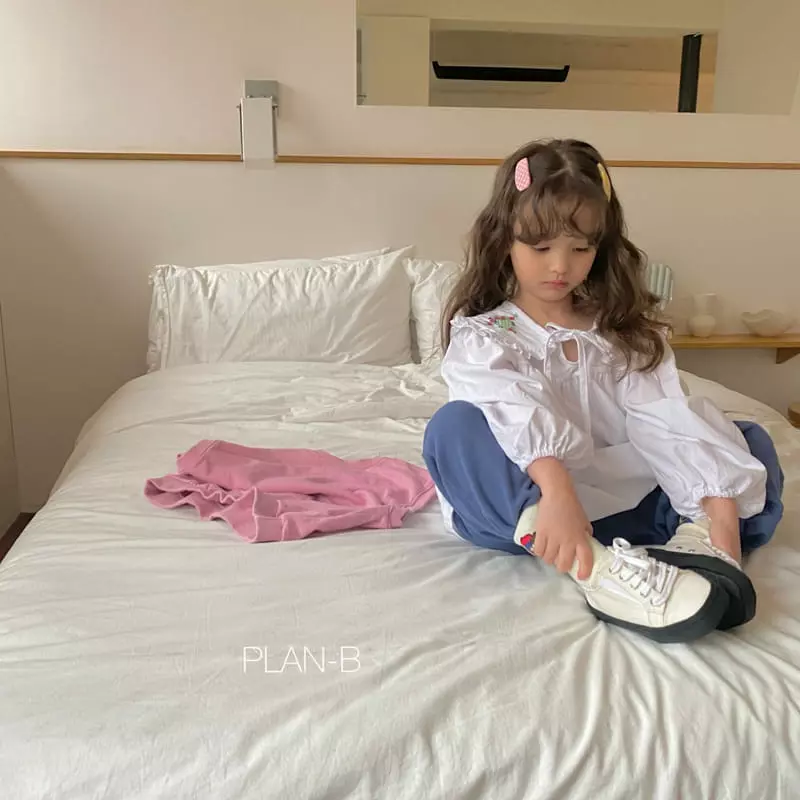 Plan B - Korean Children Fashion - #minifashionista - Flower Embrodiery Blouse - 3
