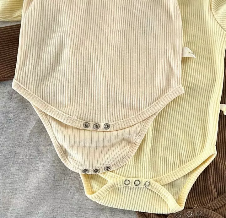 Reve Kid - Korean Baby Fashion - #babyoutfit - Bebe Bear Embroidery Bodysuit - 4