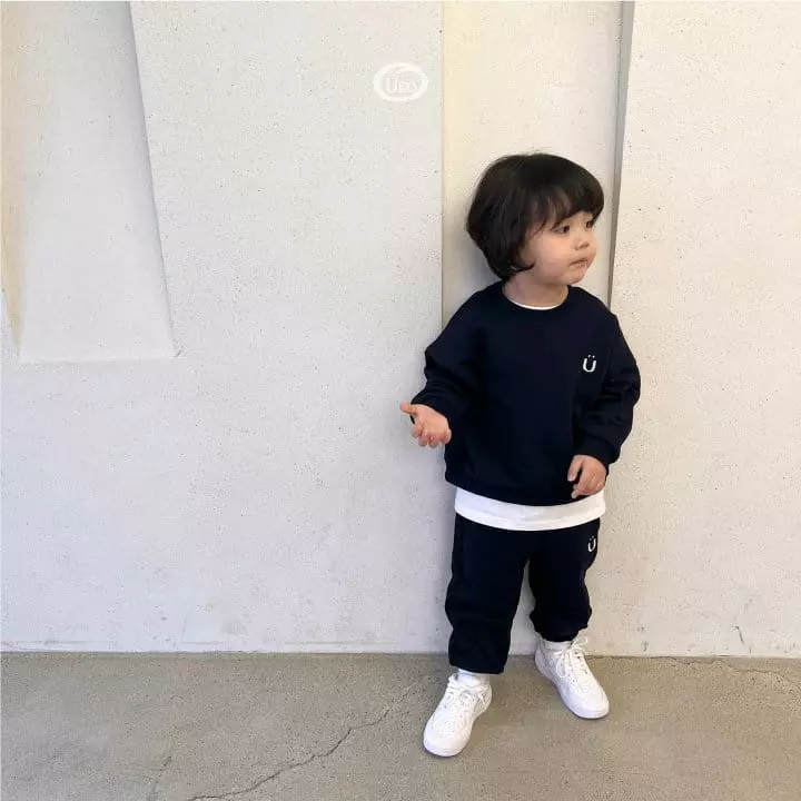 U Eo - Korean Children Fashion - #stylishchildhood - Smile Embrodiery Top Bottom Set - 11