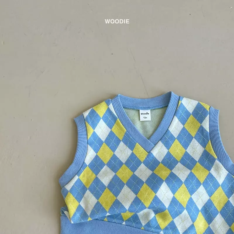 Woodie - Korean Children Fashion - #kidsstore - Gyle Vest Top Bottom Set - 4