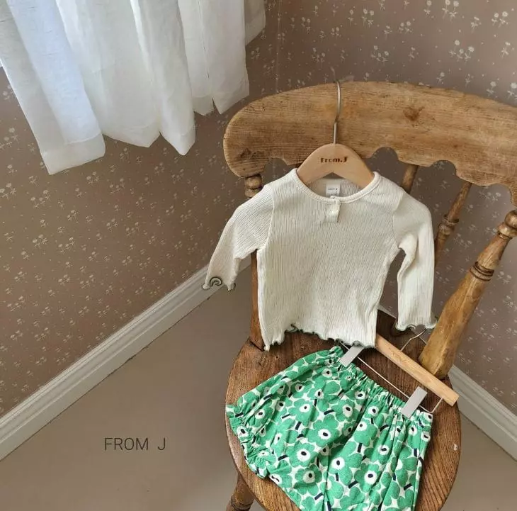 From J - Korean Baby Fashion - #babyboutique - Bebe Daisy Top Bottom Set - 12