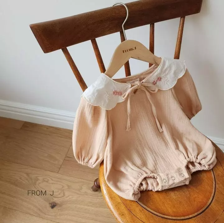 From J - Korean Baby Fashion - #babyboutique - Embrodiery Collar Bodysuit - 4