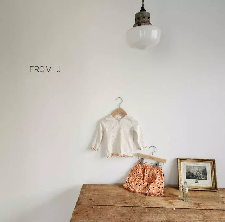 From J - Korean Baby Fashion - #babyfever - Bebe Daisy Top Bottom Set