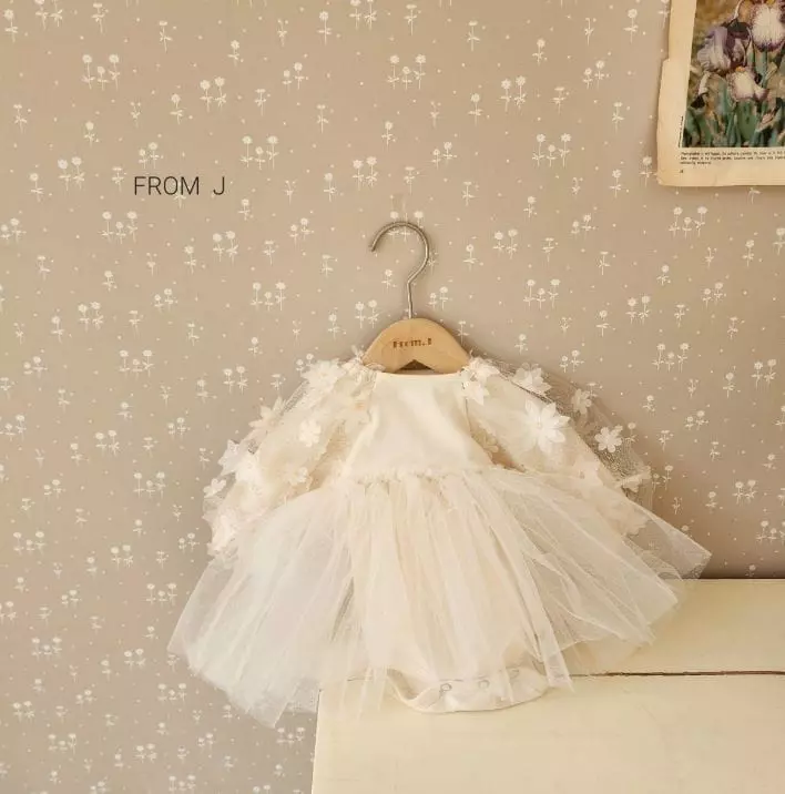 From J - Korean Baby Fashion - #babylifestyle - Flower Bling Sha Bodysuit - 5