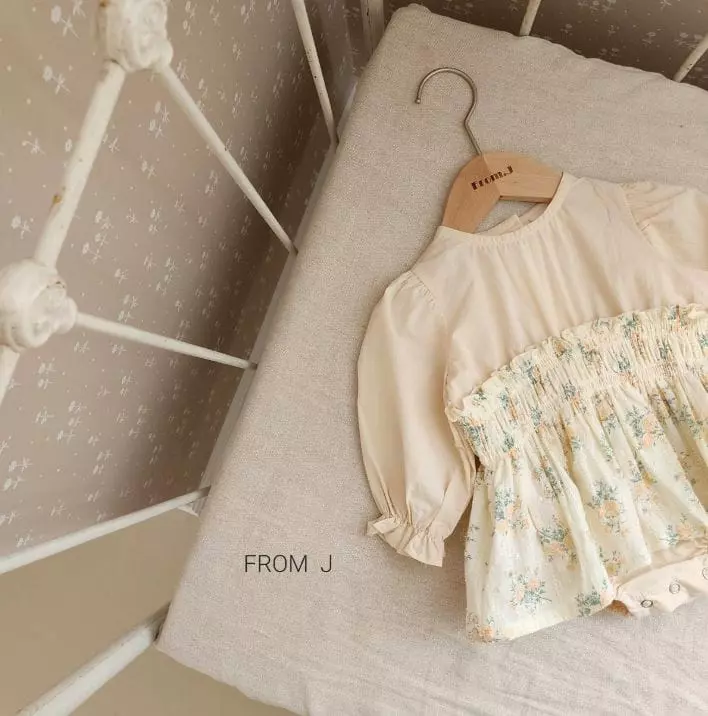 From J - Korean Baby Fashion - #babyoutfit - Amily Smocked Bodysuit - 10