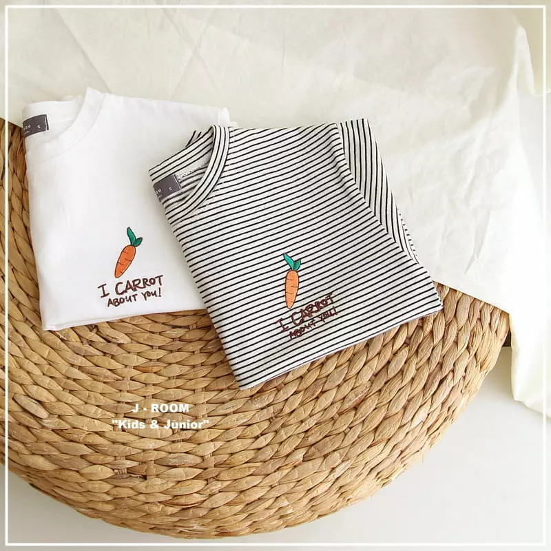 J-Room - Korean Children Fashion - #childrensboutique - Carrot Embroidery Tee - 3