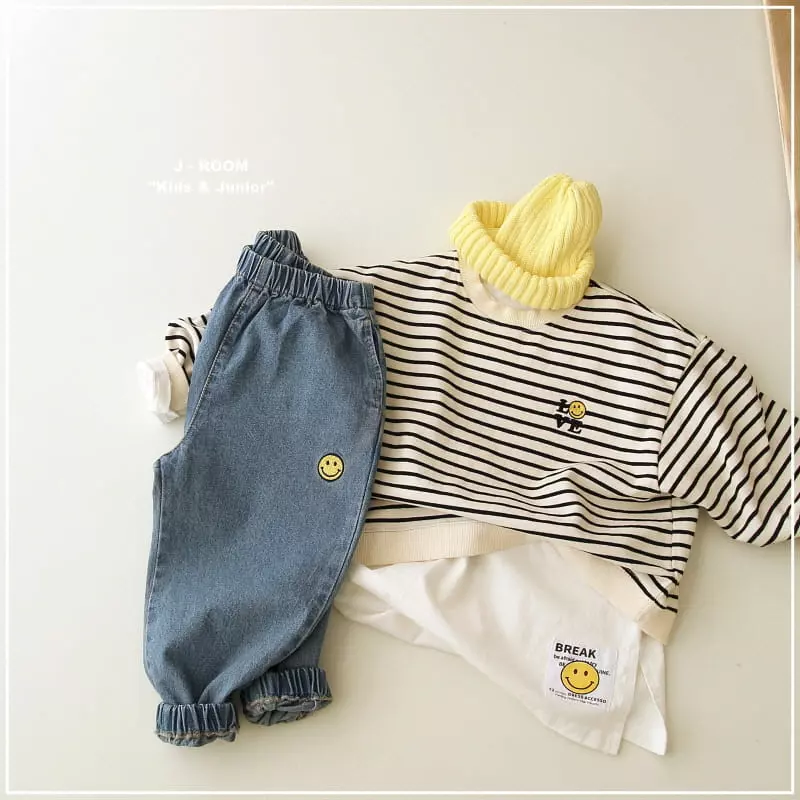 J-Room - Korean Children Fashion - #minifashionista - Love Embrodiery Sweatshirt - 3