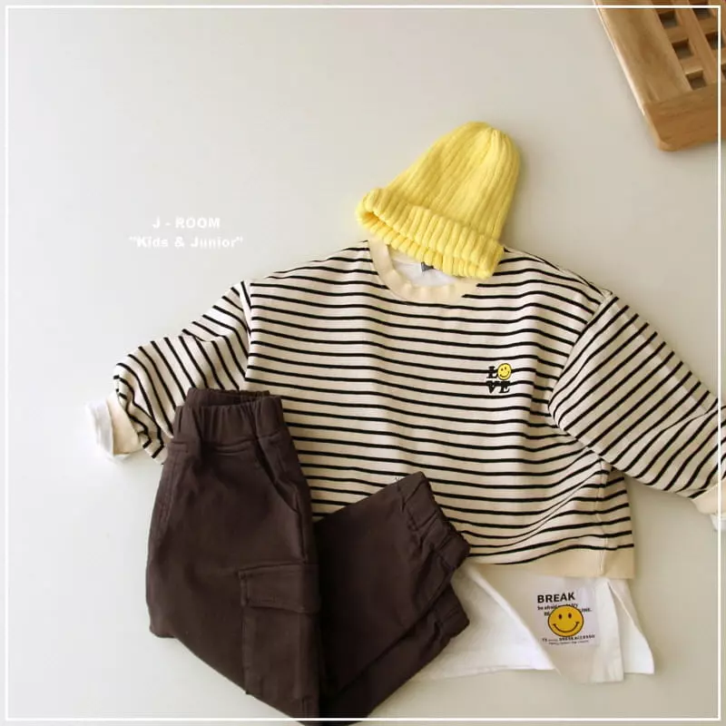 J-Room - Korean Children Fashion - #todddlerfashion - Love Embrodiery Sweatshirt - 5