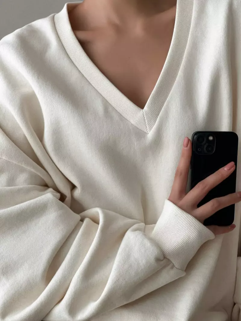 Paper Moon - Korean Women Fashion - #momslook - V Neck Sweatshirt - 6