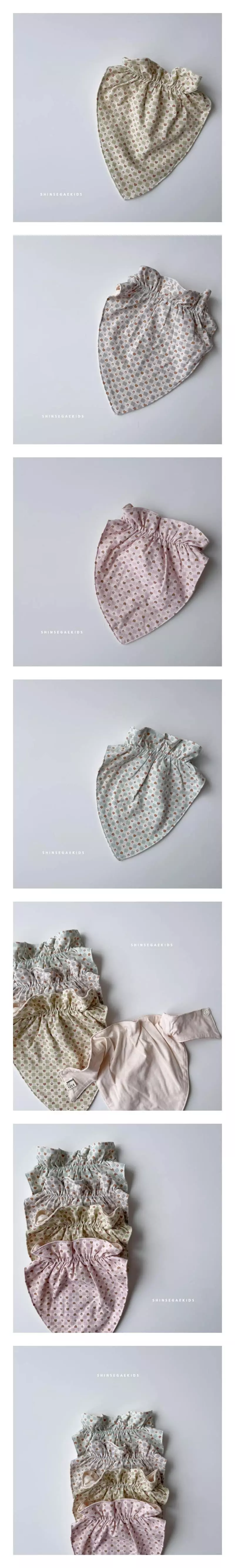 Shinseage Kids - Korean Baby Fashion - #babyfashion - Check Foot Print Scarf Bib