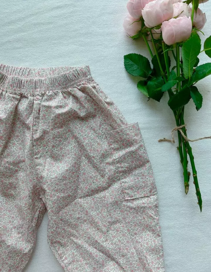 Studio M - Korean Children Fashion - #childrensboutique - Star Flower Paint Pants - 11