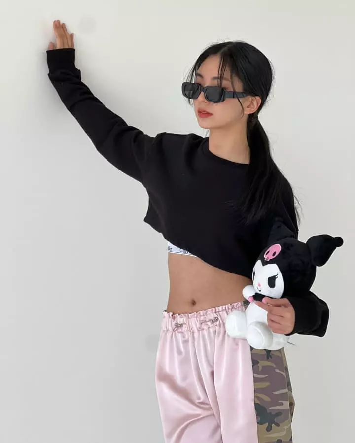 Atpz - Korean Women Fashion - #vintageinspired - 2 Way Crop Sweatshirt - 6