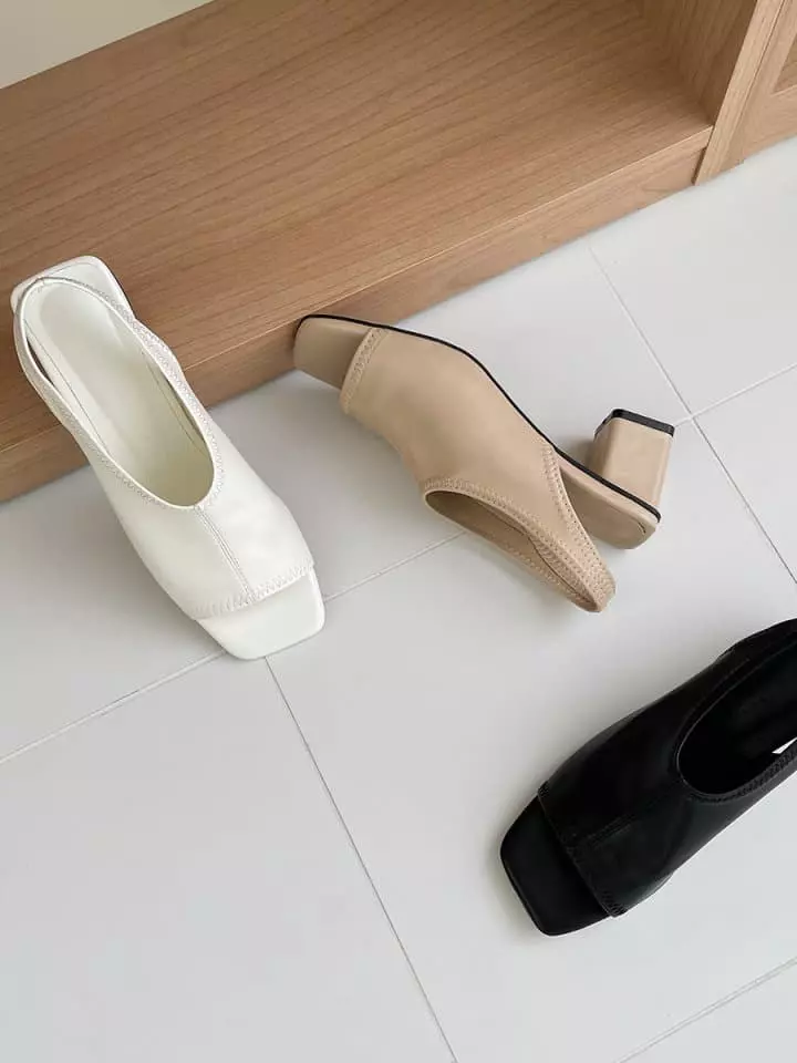 Golden Shoe - Korean Women Fashion - #momslook - st2216 Sandals - 6
