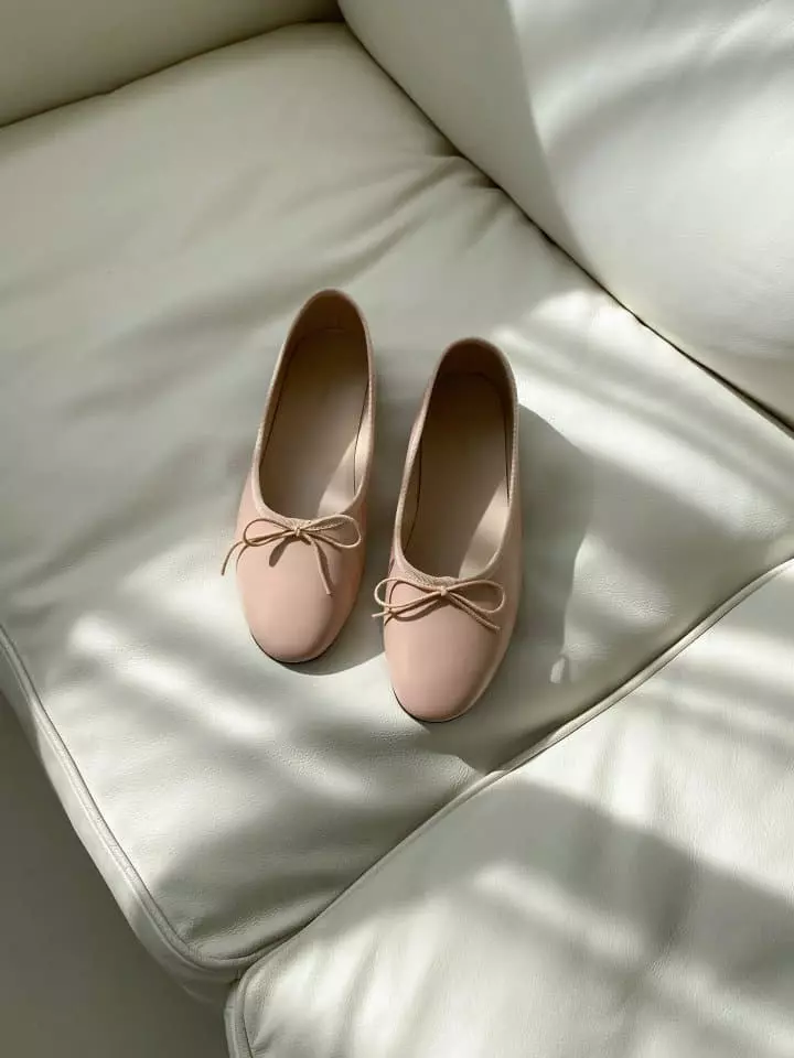 Golden Shoe - Korean Women Fashion - #shopsmall - hb3004 Flats - 2