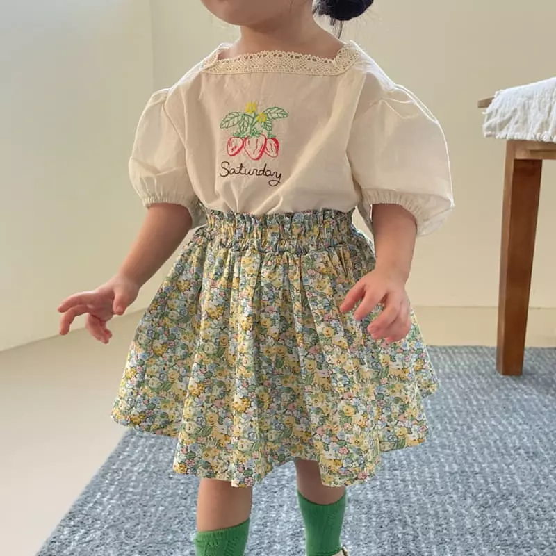 Momo Ann - Korean Children Fashion - #prettylittlegirls - Berry Blouse - 4