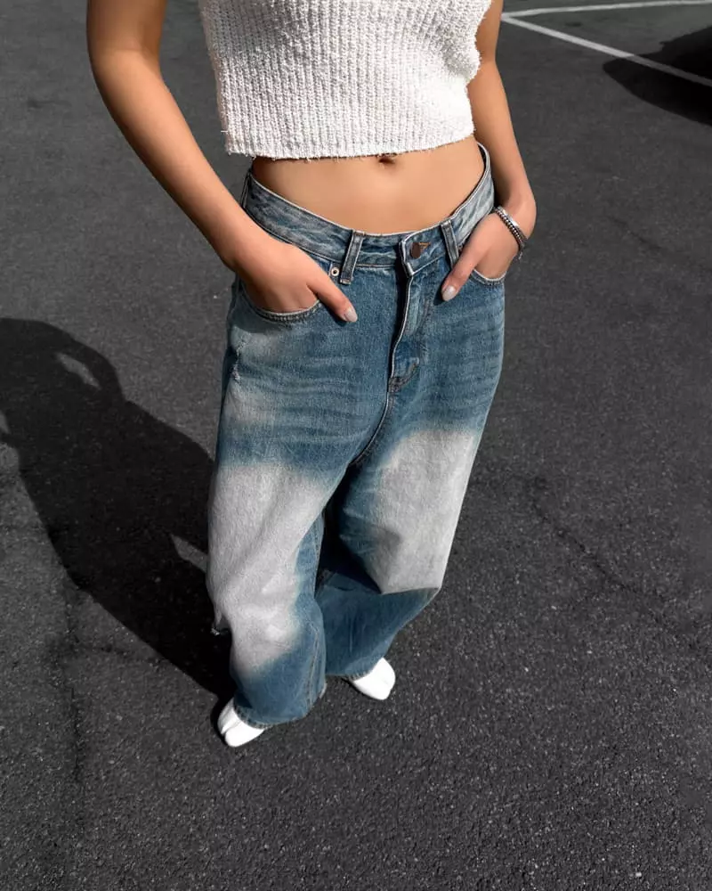 Paper Moon - Korean Women Fashion - #momslook - Vintage Blue Distressed Damage Wash Wide Leg Jeans - 3