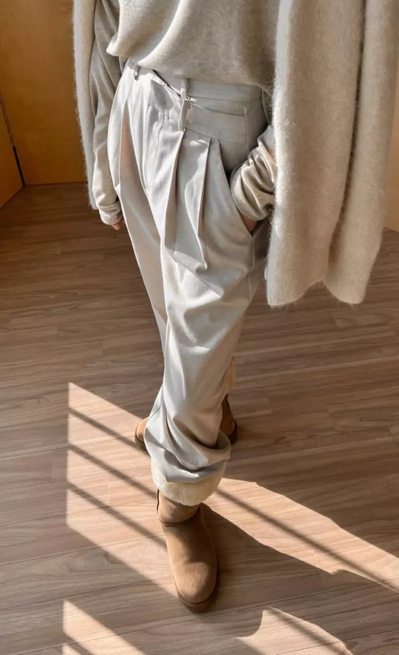 Paper Moon - Korean Women Fashion - #momslook - Unbalance Pintuck Pants - 4