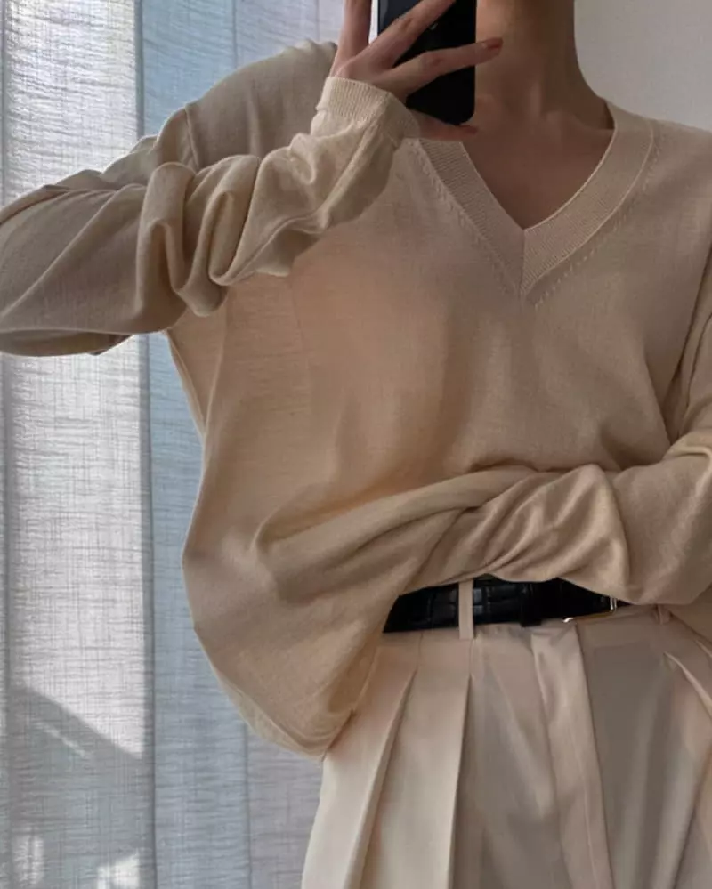 Paper Moon - Korean Women Fashion - #womensfashion - Wool Silk Deep V Neck Long Sleeved Knit Tee - 8
