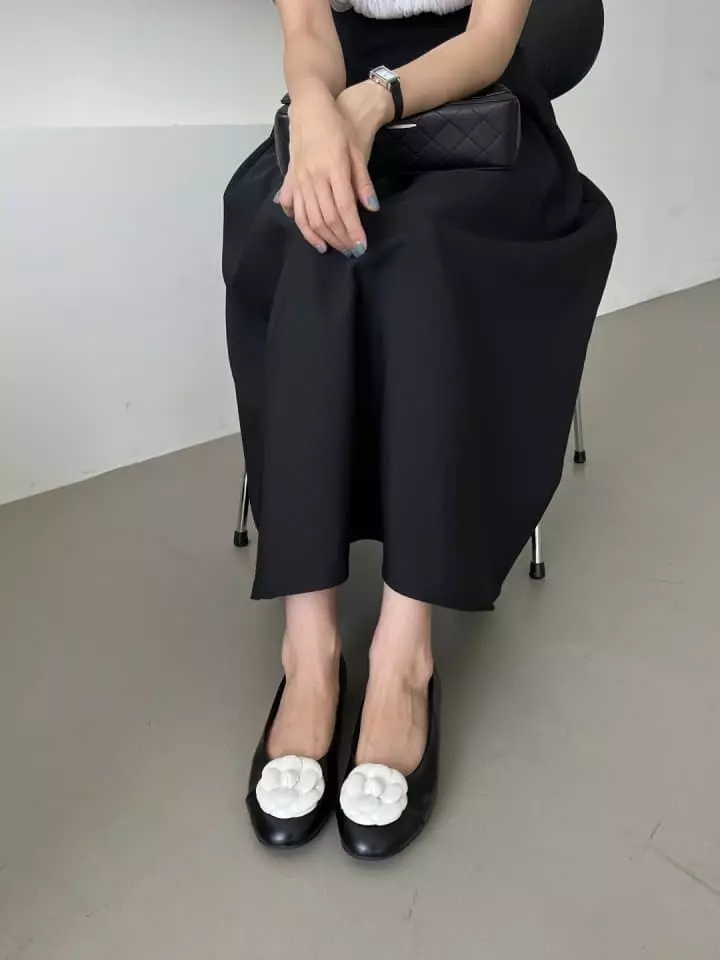 The Muse - Korean Women Fashion - #thelittlethings - 1047 Camelia Flower Flalts