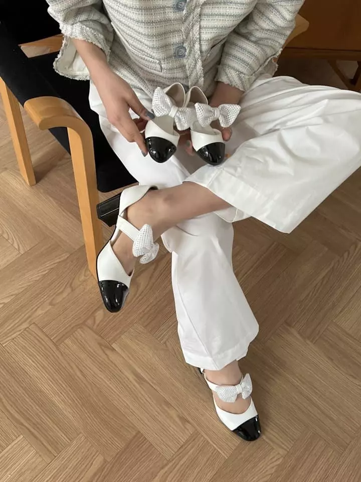 The Muse - Korean Women Fashion - #momslook - 1057 Ribbon Fltas - 4