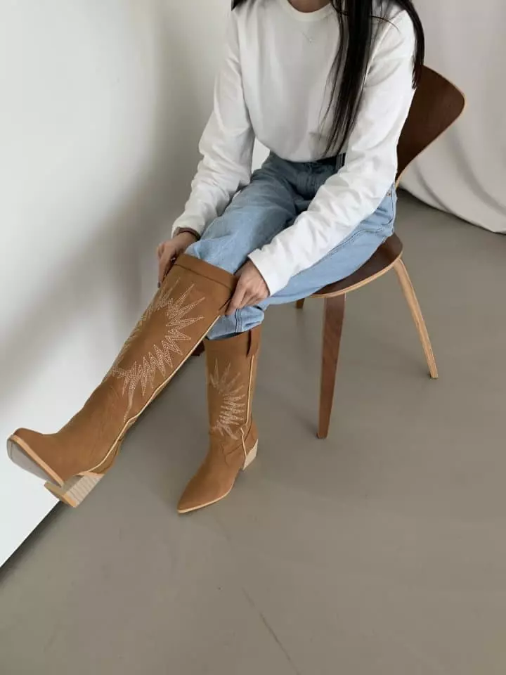 The Muse - Korean Women Fashion - #womensfashion - 1046 High Embroidery Western Long Boots - 2