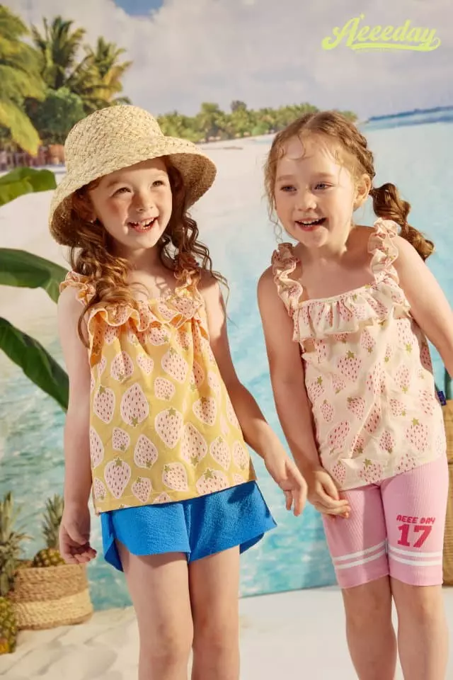 Aeeeday - Korean Children Fashion - #magicofchildhood - Strawberry Sleeveless - 9