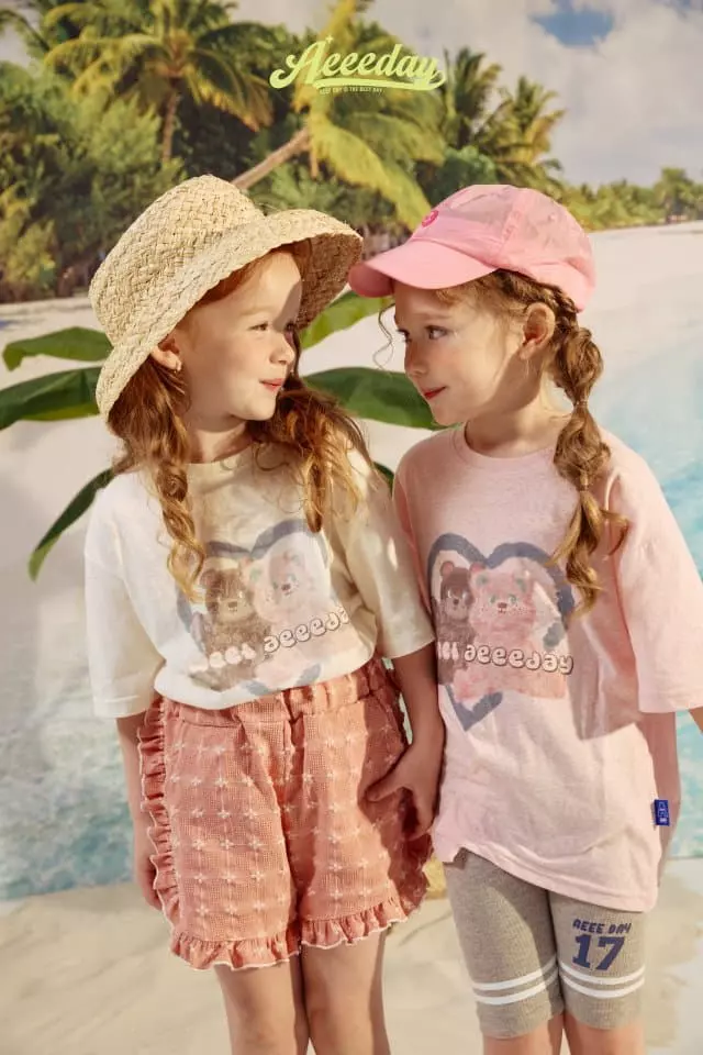 Aeeeday - Korean Children Fashion - #toddlerclothing - Heart Bear Tee - 5