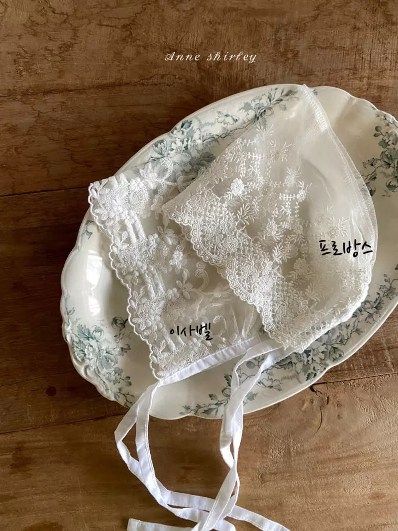 Anne Shirley - Korean Baby Fashion - #onlinebabyboutique - Wisper Lace Bonnet