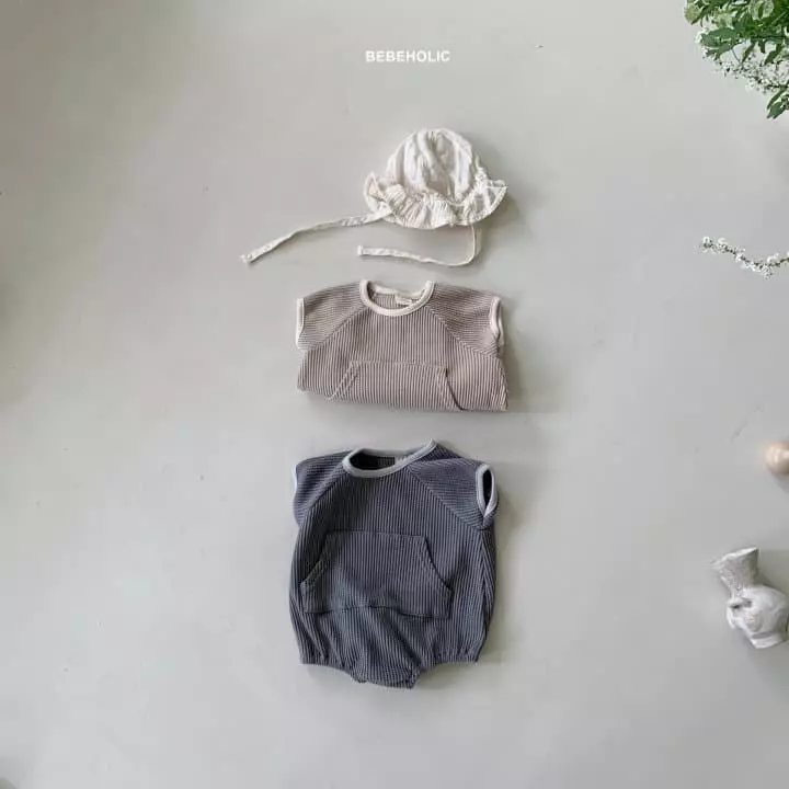 Bebe Holic - Korean Baby Fashion - #babyootd - Waffle Kangaroo Bodysuit - 2