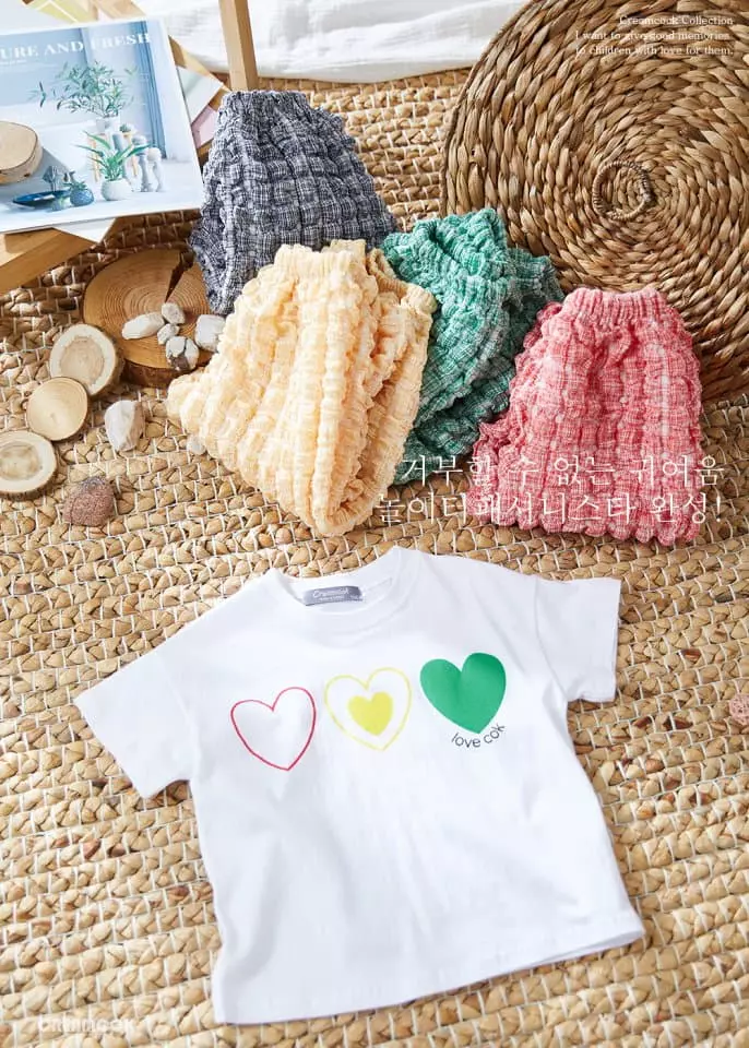 Creamcok - Korean Children Fashion - #littlefashionista - Heart Pompom Top Bottom Set