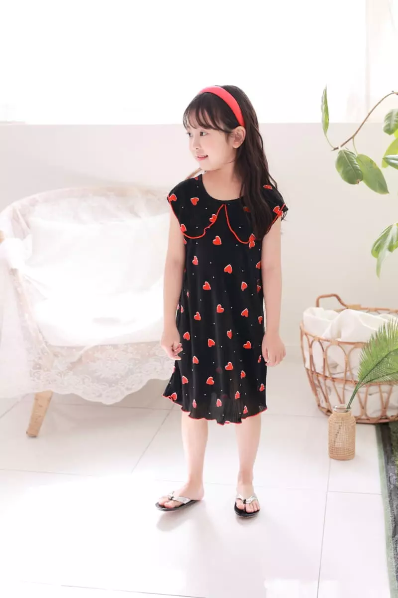 Dalla - Korean Children Fashion - #todddlerfashion - Heart Pleats One-piece - 2