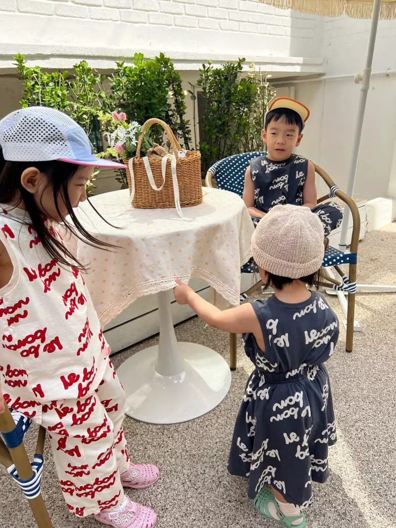 Fine-Studio - Korean Children Fashion - #littlefashionista - Lettering Sleeveless - 11