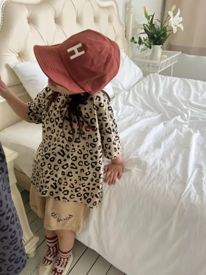 Fine Studio - Korean Children Fashion - #magicofchildhood - Hoho Leopard Tee - 3