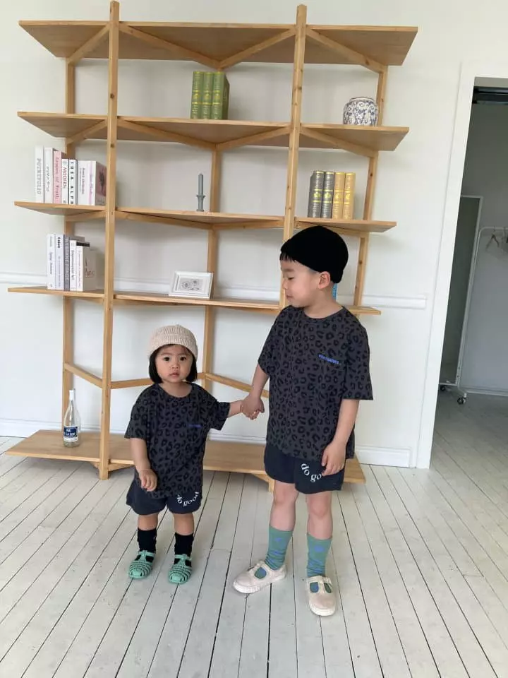 Fine Studio - Korean Children Fashion - #magicofchildhood - Hoho Leopard Tee - 4