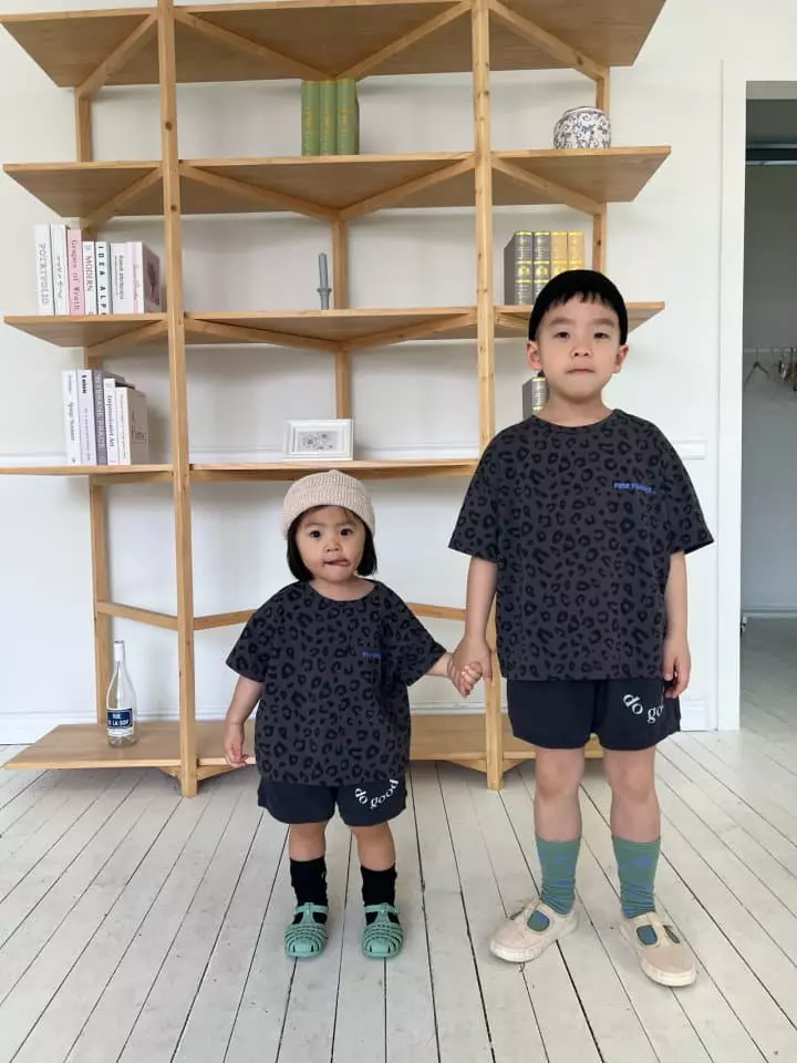 Fine Studio - Korean Children Fashion - #todddlerfashion - Hoho Leopard Tee - 6
